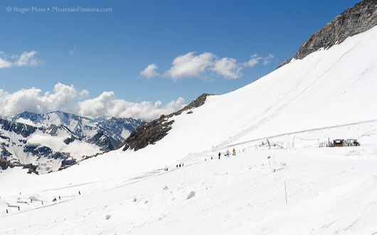 Glacier summer skiing, Grande Motte, Tignes