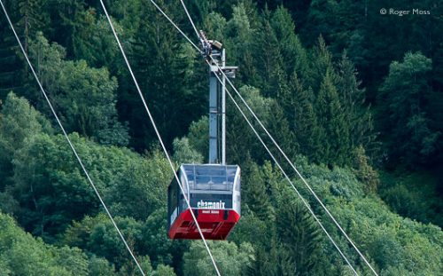 Aiguille du Midi cable car leaves Chamonix