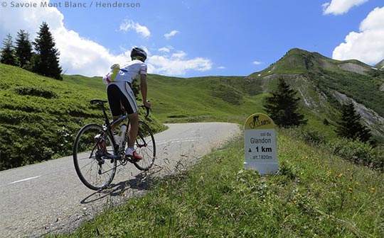 Cyclist on the Col du Glandon, French Alps ©Savoie Mont Blanc / Henderson