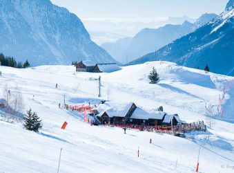 A first glimpse of the Vaujany's own terrain, from the Montfrais 4-seater chairlift.