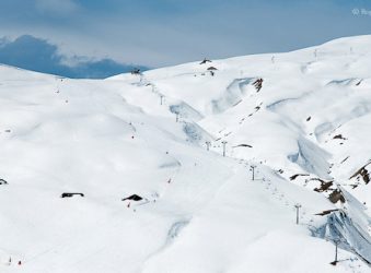 The Roselette chairlift providing access to the Hauteluce sector.