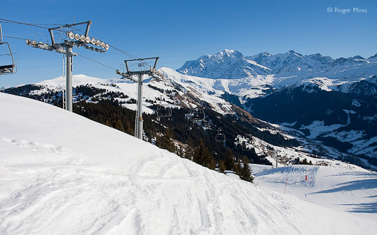 Fresh snow above Hauteluce, en-route for Les Saisies.