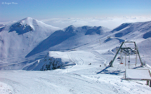 Le Mont Dore’s relatively modest ski area is well served by its lift system.