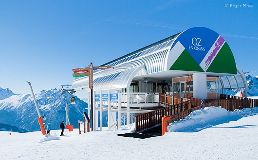 Top station of the Oz-en-Oisans gondola to Alpe d'Huez