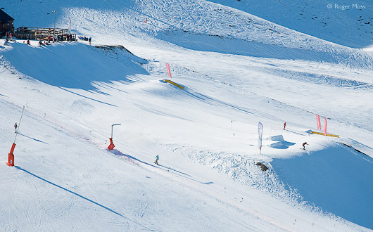Peyragudes snowpark and restaurant terrace