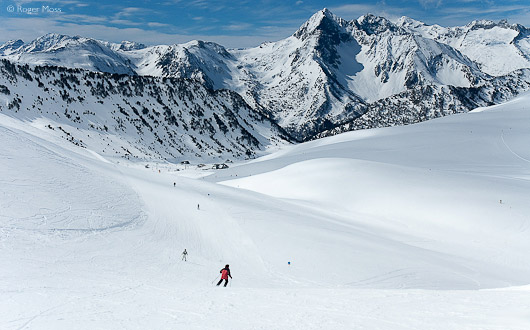 A safe, wide cruise down to the Vallon du Portet, Laint-Lary 2400.