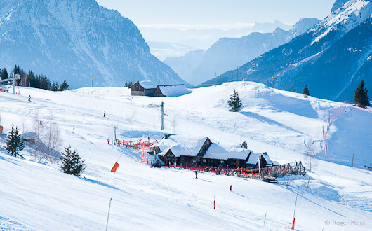 Gentle slopes at Vaujany Montfrais, Alpe d'Huez Grand Domaine