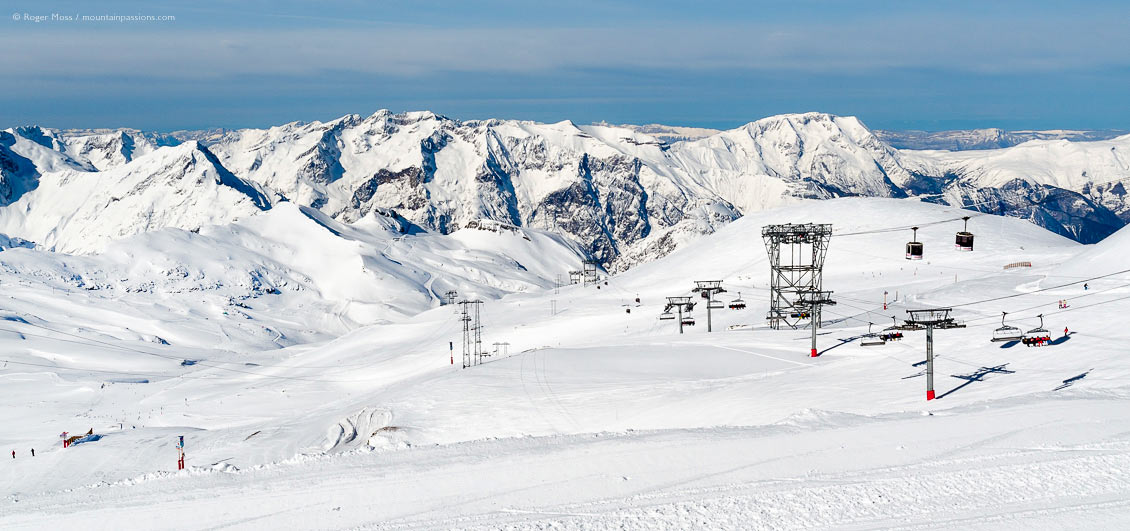 Overview of ski area and mountains above Les Deux Alpes