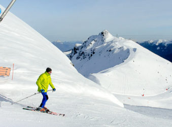 skier on piste at Les 7 Laux