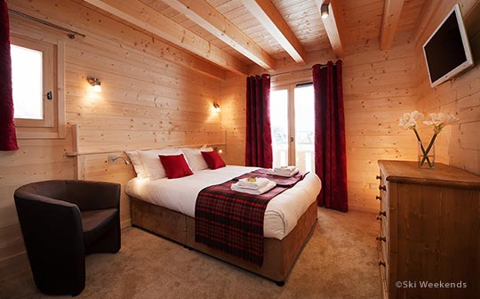 Chalet Poudreuse, Courchevel, bedroom