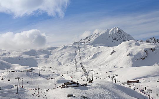 Arc 2000 ski resort, French Alps Copyright Manu Reyboz